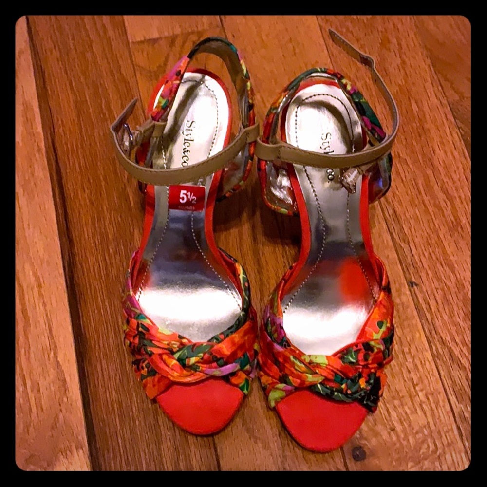 High heel sandal